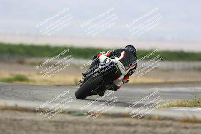 media/May-03-2025-CRA (Sat) [[22b18d099a]]/Races/Race 2/
